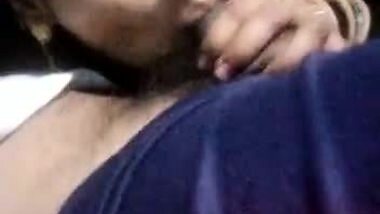 Sexy indian boudi giving blowjob