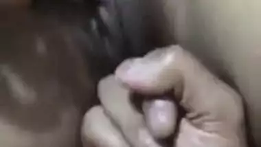 Skillful Indian man fingers wife's pussy after watching a lot of porn