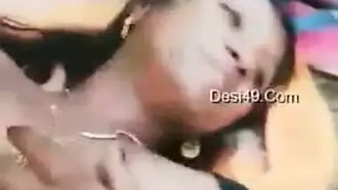 Randi village aunty gets sex with local lover boy in jungle. Desi sex mms