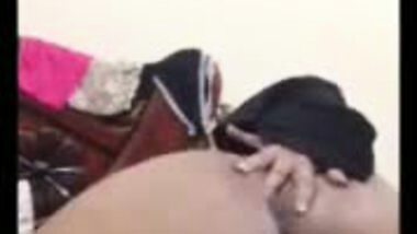 Desi paki Bhabhi fat ass hole thighs Big boobs muslim hijab