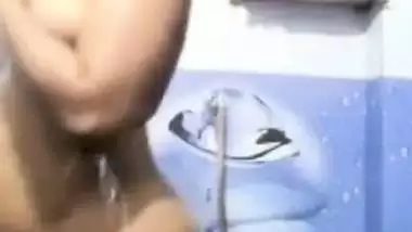 Cute bhabhi bathing naked video MMS latest release