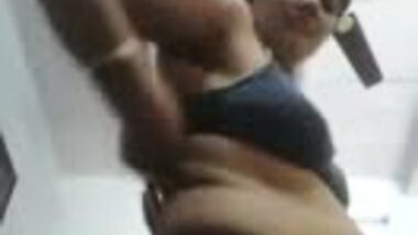 Desi Bhabhi Strip her Cloths