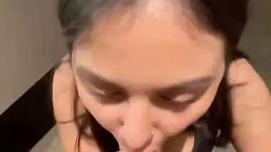 Celebrity hairdresser sucks actor’s dick in blowjob MMS