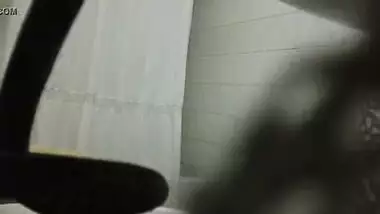 Sexy Indian Girl Peeing Caught On Cam
