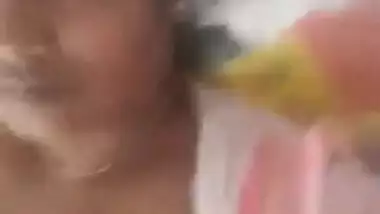 Bangla aunty boobs show for money