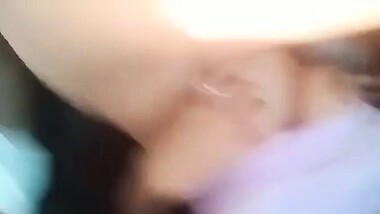 Aasami Lover Apni GirLFriend Ki Chut Ko Baariki Se Dekhta Hua