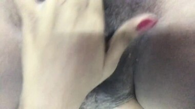 Squirting moaning Indian pussy close up