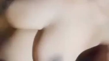 Young 18 yr old girl records her Indian teen sex MMS