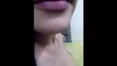 Indian babe Aisha nude selfie
