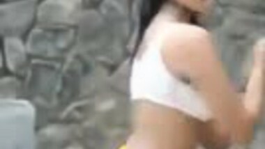Hot Indian Girl Sexy Dancing