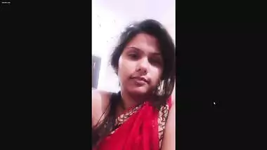Desi cute bhabi very hot selfie video making-2