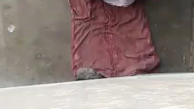 Spying Sasur fucking bahu video going viral online