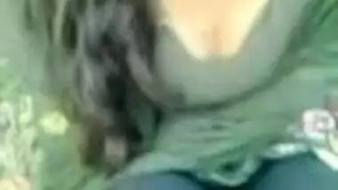 kona showing boobs