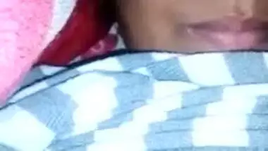 Desi girl pulls T-shirt up and exposes small boobs with big nipples