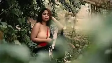Indian Hot Model Parna Big Boobs