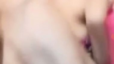 Gorgeous Bengali sex girl viral pussy fingering