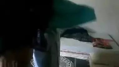 Sexy Hyderabad aunty getting her ass banged