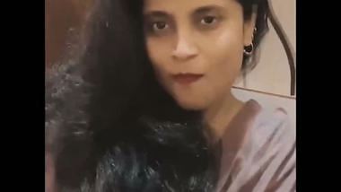 Gujju wife blowjob to house owner and naked boobs show