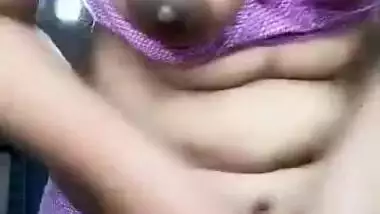 Desi bhabi show her big boob selfie video