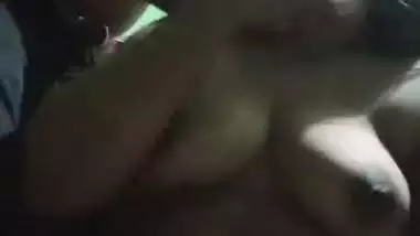 HD sex MMS of husband’s boob sucking