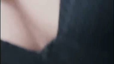 Beautiful girlfriend in maxi shows boobs viral video