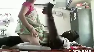 Dehati sex of Maharashtrian lady riding on her lover’s dick