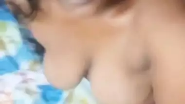 Tamil Girl Shows Her Boobs (Updates)