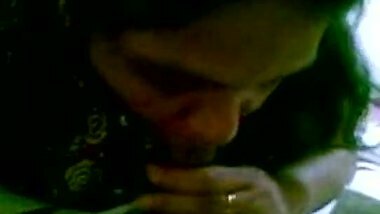 Mallu bhabhi Omana sucking her neighbor’s dick