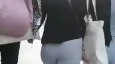 Sexy Hijabi Paki Young Butt Jiggling Candid