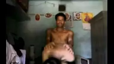 Desi porn mms of slim village bhabhi fucked by neighbor at daytime