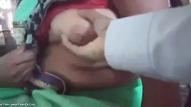 Woman fulfills Indian man's XXX request letting touch sexy tits