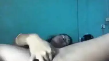 Indian girl masturbates XXX slit with fingers when there is no guy for sex