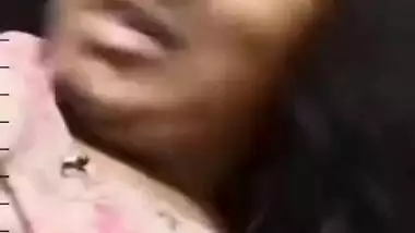 Desi chubby girl showing her pussy to BF on VC
