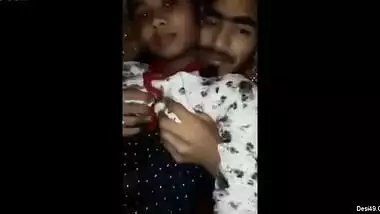 Desi man films himself kissing his girlfriend and touching her XXX boobs