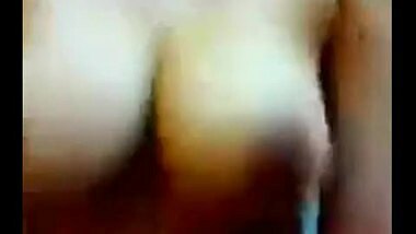 Tempting hot Pune house wife in illegal sex