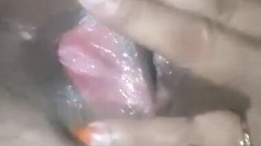 Bengali sex tease of a virgin girl viral clip