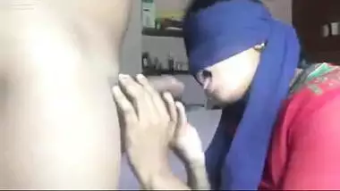 Mature prostitute blindfolded while sucking