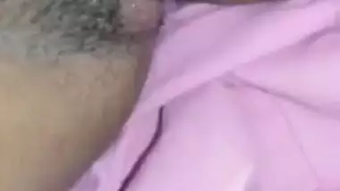 Village Bhabhi Shows Her Boobs And Pussy Part 1