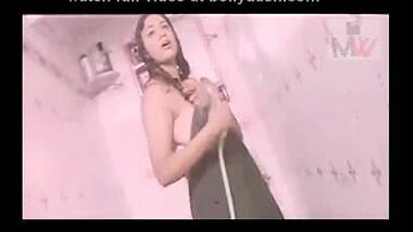 Mallu sexy figure juicy boobs housewife with neigbor mms