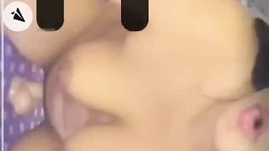 Srilankan Sexy lady squirting