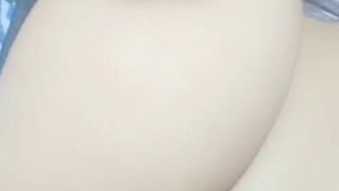 Mature Bhabhi showing her big milky boobs