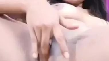 Sexy Indian wild pussy fingering show