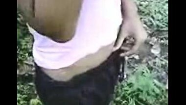 Fsiblog – Brand new tamil girl outdoor sex MMS