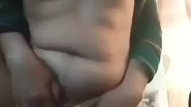 Mature desi lady naked with pussy spreading