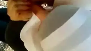 arab girl outdoor rubbing her puzzy n suckking cock