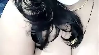 Sexy Sheela Bhabi Live Showing and Playing Her Milky Boobs 15 Mins