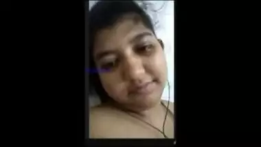 Desi girl prity showing her big boob imo call