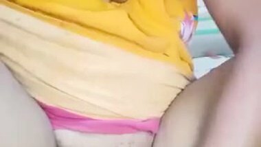 Unsatisfied Village Bhabi Pussy Fingering