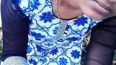 Mallu girlfriend outdoor sex after viral handjob