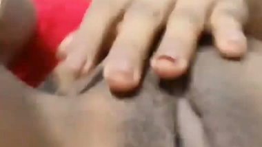 Red bra girl Indian fingering juicy wet pussy